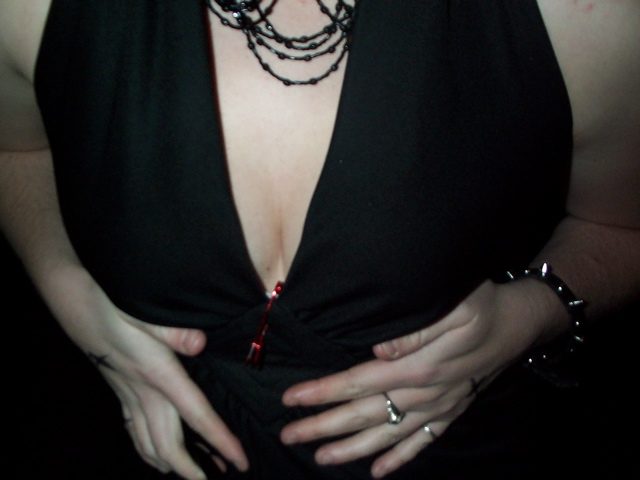 More Sanctus cleavage